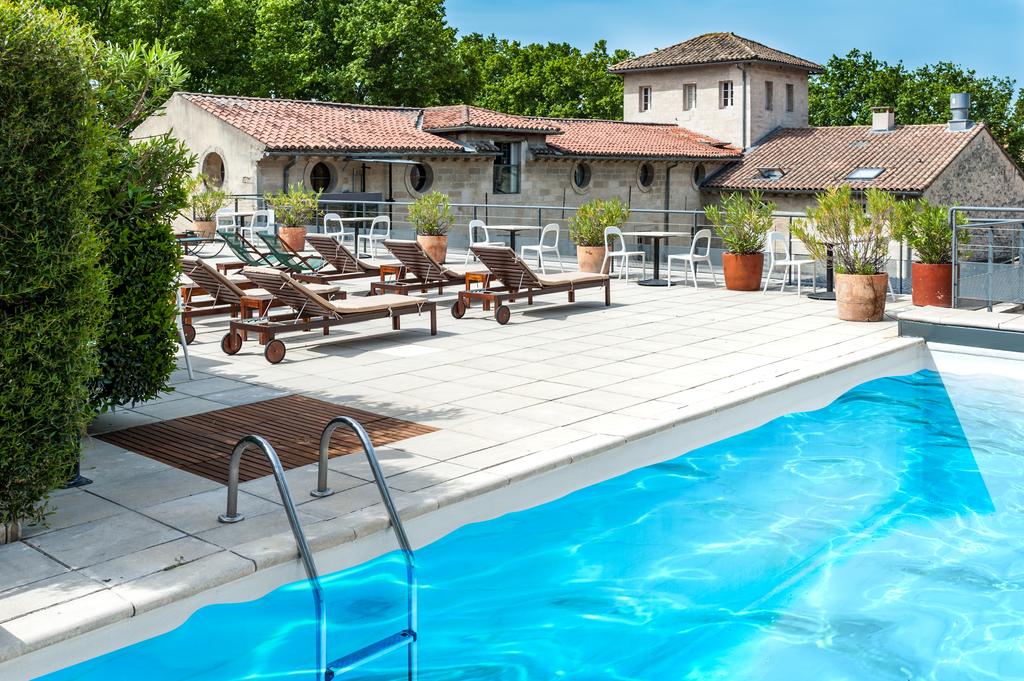 Piscine Cloitre Saint Louis Hotel Avignon 02